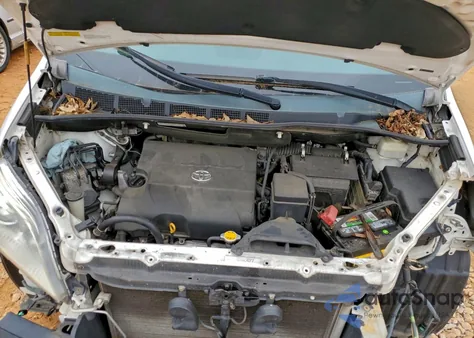 2012 Toyota Sienna Xle z USA, uszkodzony, nr VIN 5TDDK3DCXCS030951